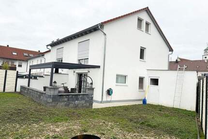 Moderne und hochwertiger DHH mit Garten, Terrasse und Garage - Lauingen (Donau)