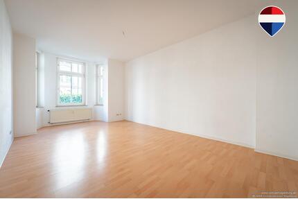 Wohnen mit Stil: Gepflegte Altbauwohnung im Hochparterre mit Balkon - Magdeburg Nordwest