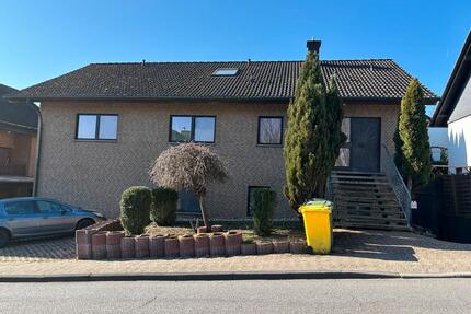 Familienhaus - 2.000,00&nbsp;EUR Kaltmiete, ca.&nbsp; 181,00&nbsp;m&sup2; in Wenden (PLZ: 57482)