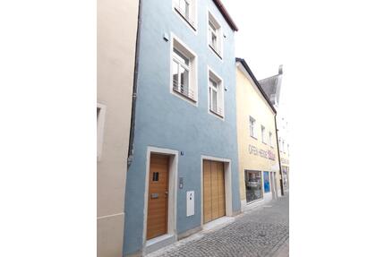 Wohnung 2OG -Altbausaniert - 840,00&nbsp;EUR Kaltmiete, ca.&nbsp; 70,00&nbsp;m&sup2; in Straubing (PLZ: 94315)