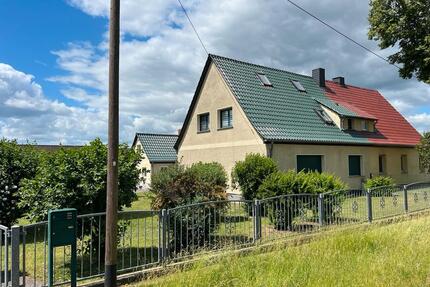 Einfamilienhaus (Doppelhaushälfte) - Gräfenhainichen