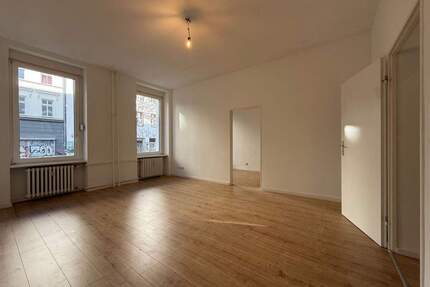 Bezugsfreie, attraktive 2-Zimmer-Altbauwohnung im Erdgeschoss im Herzen des urbanen Kreuzbergs! - Berlin