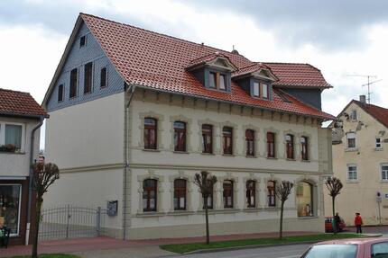 zentralgelegene Laden-Bürofläche in repräsentativem Wohn- und Geschäftshaus - Helbra