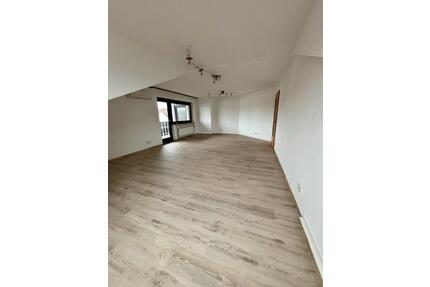 Sonnige 3-Zimmer klimatisierte DG-Wohnung - Allersberg Eismannsdorf