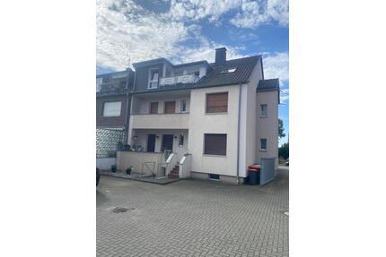 Dachgeschoss Wohnung mit Balkon Stadtnah - Dinslaken Hiesfeld