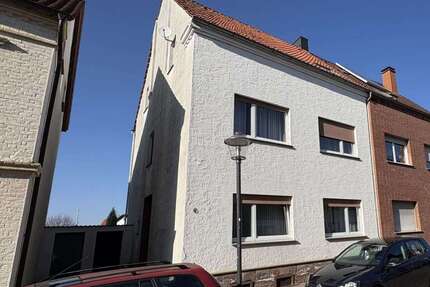 Haus zum Kaufen in Blomberg 115.000,00 € 100 m²