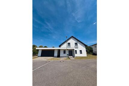Provisionsfrei | Modernes EFH | 146 m² | Erdwärme | Doppelgarage - Buch
