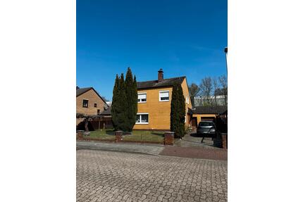 Gepflegtes Zweifamilienhaus in Delmenhorst Hasport