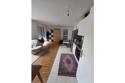 Studio Apartment mit Balkon - Kurzzeitmieten( May 29 bis Juli 27) - Straubing