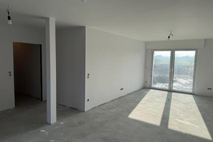 Moderne, kernsanierte 2,5-Zi Whg. EBK 