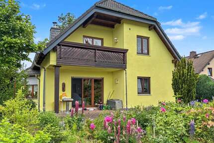 Haus zum Kaufen in Amtsberg 400.000,00 € 155.91 m²