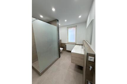 Frisch renovierte 2 Zimmer Wohnung in 90459 nähe Hauptbahnhof - Nürnberg Rabus