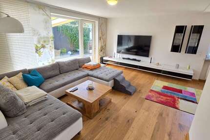 Haus zum Kaufen in Dörfles-Esbach 448.000,00 € 130 m²