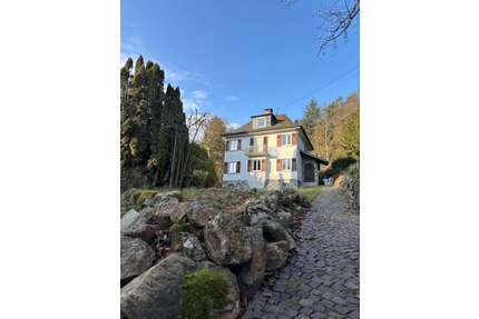 Haus zum Kaufen in Eppstein Vockenhausen 549.000,00 € 111 m² - Eppstein / Vockenhausen