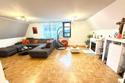 Wohnung zu Vermieten - 950,00&nbsp;EUR Kaltmiete, ca.&nbsp; 99,00&nbsp;m&sup2; in Bad Salzuflen (PLZ: 32105)