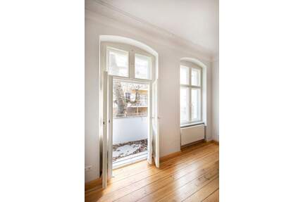 Traumwohnung im Altbau mit Balkon - bezugsfreie 2-Zimmer-Perle im begehrten Prenzlauer Berg! - Berlin