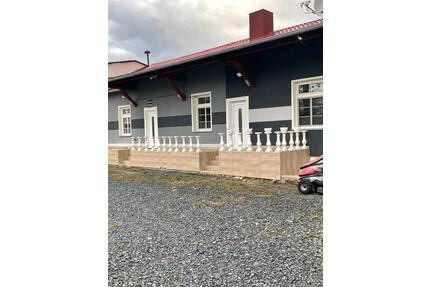 Eine 3 Raum Wohnung zu Vermieten mit Großen Garten - Gröditz