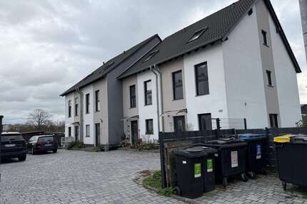 Haus zum Mieten in Mainz Kastel 2.700,00 € 140 m²