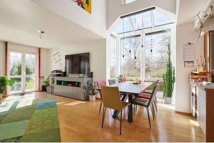 Haus zum Kaufen in Neubiberg 2.070.000,00 € 270 m²