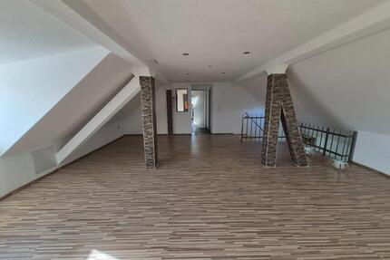 Charmante 2-Zimmer Dachgeschoßwohnung ab sofort - Nennslingen