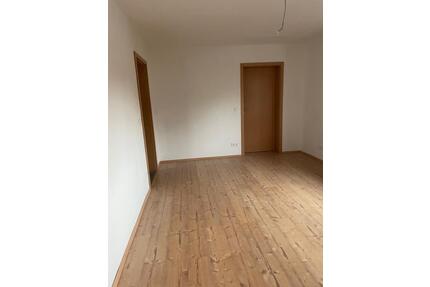 Schöne kernsanierte 3 Zimmer Wohnung in 56472 Hof zu vermieten!