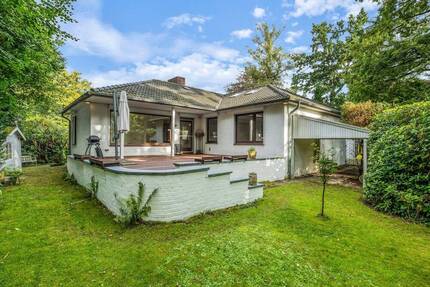 Bungalow mit Keller und großem Garten in gehobener Lage von Rahlstedt - Hamburg