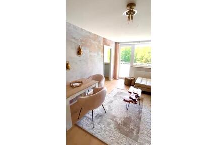 Lichtdurchflutete 2 Zimmer-Wohnung - 2 Balkone - saniertmöbliert - München Ramersdorf-Perlach