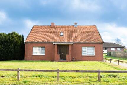 Altes Haus, neue Möglichkeiten: Raum für Kreativität und Zukunft - Hemmoor / Basbeck