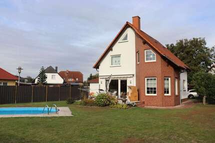 Haus zum Kaufen in Hohenwarthe 398.000,00 € 140.85 m²