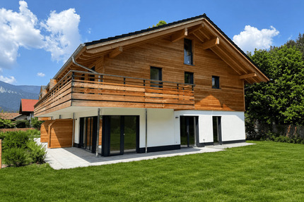 Exklusives Stadthaus im Landhausstil mit Genehmigung zur Ferienvermietung - Haushälfte links - Garmisch-Partenkirchen