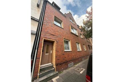 Mehrfamilienhaus - 370.000,00&nbsp;EUR Kaufpreis, ca.&nbsp; 245,00&nbsp;m&sup2; in Duisburg (PLZ: 47169) Hamborn