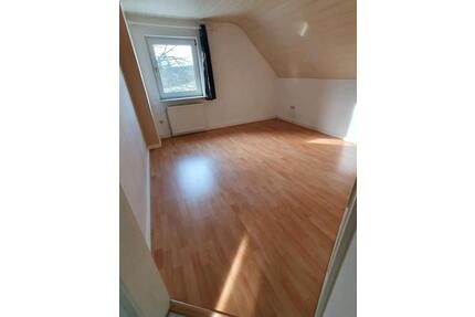 2 ZKB Wohnung in Arzfeld, Tageslichtbad, Maisonette, Stellplatz - Üttfeld