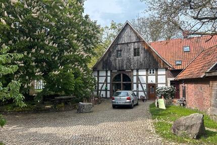 Haus in ruhiger Lage bei Lemgo - 680.000,00&nbsp;EUR Kaufpreis, ca.&nbsp; 320,00&nbsp;m&sup2; in Lemgo (PLZ: 32657)
