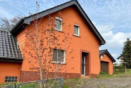 Charmantes Einfamilienhaus mit großem Garten und viel Potenzial - Dackscheid