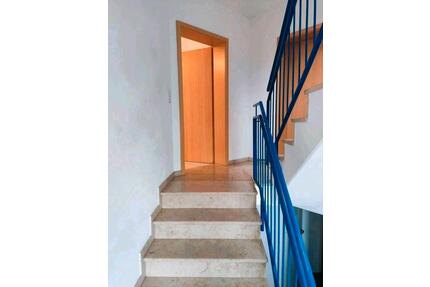 Provisionsfrei: 2-Zimmer-Wohnung mit Balkon, Garten und Carport - Breitengüßbach