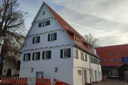 Haus zum Mieten in Sindelfingen-Maichingen 1.728,00 € 144 m²