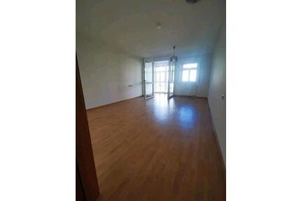 Wunderschöne 1 Zimmer Wohnung mit Einbauküche als Kapitalanlage - Hof Neuhof