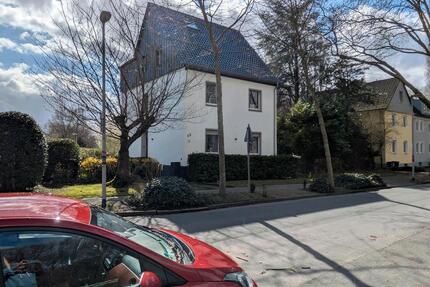 Zweifamilienhaus + 800 m² Grundstück + Garage – ruhige Lage Herne