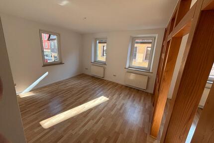 2,5-Zimmer-Wohnung - 650,00&nbsp;EUR Kaltmiete, ca.&nbsp; 64,00&nbsp;m&sup2; in Kronach (PLZ: 96317)