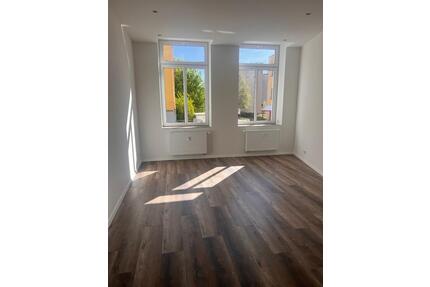 Neu sanierte 3 Raum Wohnung - 560,00&nbsp;EUR Kaltmiete, ca.&nbsp; 79,00&nbsp;m&sup2; in Hohenstein-Ernstthal (PLZ: 09337)