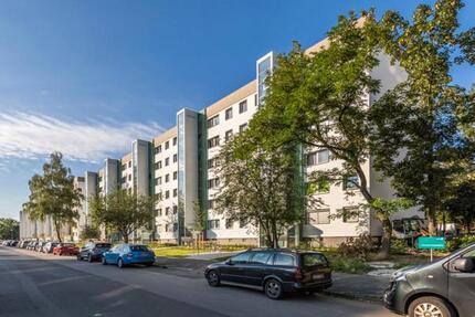 Wir sanieren für Sie: 3-Zimmerwohnung mit Aufzug und sonnigem Balkon! - Dresden Prohlis