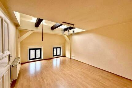 moderne 3- RWE mit Balkon im Dachgeschoss Südstadt ! - Görlitz