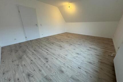 Renovierte 2 ZKB Wohnung mit Garten in zentraler Lage - Steyerberg