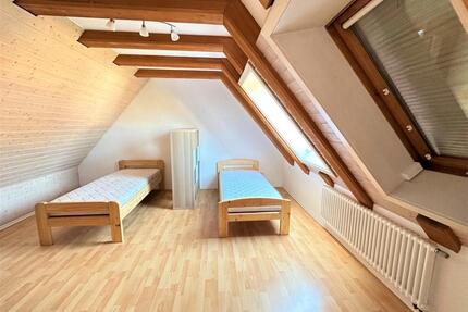 Helle 2,5 Zimmer Dachgeschosswohnung - Bad Überkingen