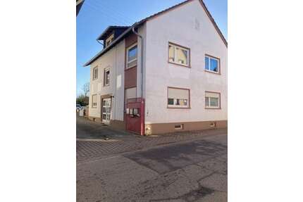 Haus zum Kaufen in Freisbach 625.000,00 € 280 m²