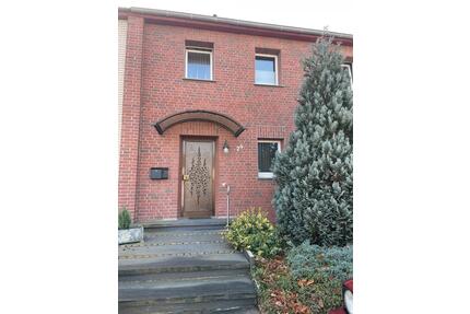 Reihenhaus mit Garten und Garage in Marl Sickingmühle