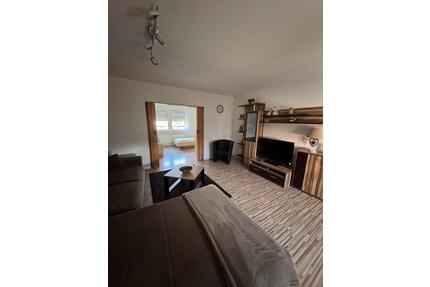 Hochwertig möblierte Erdgeschosswohnung mit Terrasse & Garten - Upgant-Schott