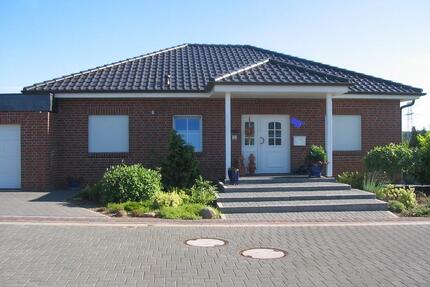 Winkelbungalow mit Keller - 450.000,00&nbsp;EUR Kaufpreis, ca.&nbsp; 135,00&nbsp;m&sup2; in Peine (PLZ: 31226) Südstadt