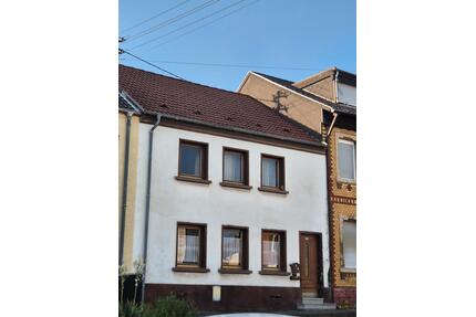 Sanierungsbedürftiges Einfamilienhaus in Schwalbach