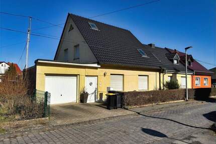 Flexibel Wohnen - 2 Häuser auf großem Grundstück ! - Mansfeld Großörner